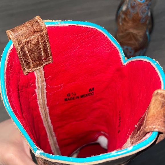 MACIE BEAN WOMEN'S ROSE GARDEN WESTERN BOOTS - SNIP TOE. SWAROVSKI CRYSTALS - Picture 6 of 7